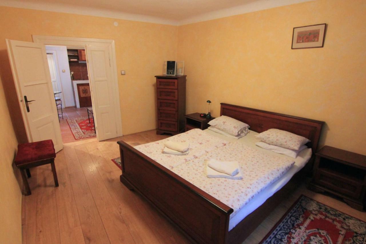 Mala Strana Apartment 1 Prag Exteriör bild
